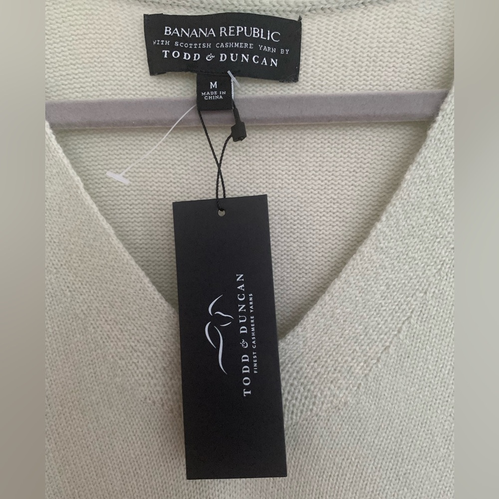 NWT Todd & Duncan Cashmere Sweater: Mint, V-Neck, Side Slits, M - Picture 6 of 16